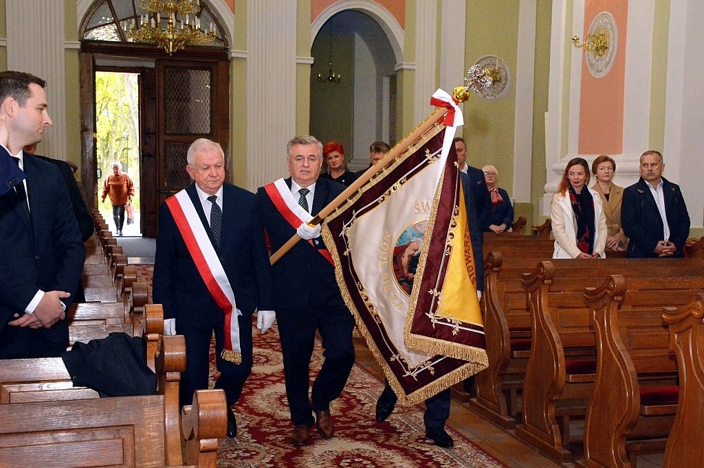 Gala dwudziestolecia stowarzyszenia, Poczet sztandarowy podczas uroczystości